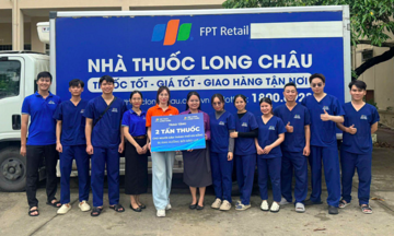 FPT hỗ trợ thêm 3 tấn thuốc, tiếp sức bà con vùng lũ Đà Nẵng, Quảng Ngãi