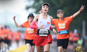 Chạy, bán và sống - ba nhịp điệu tạo nên ‘bà hoàng Garmin’ nhà FPT