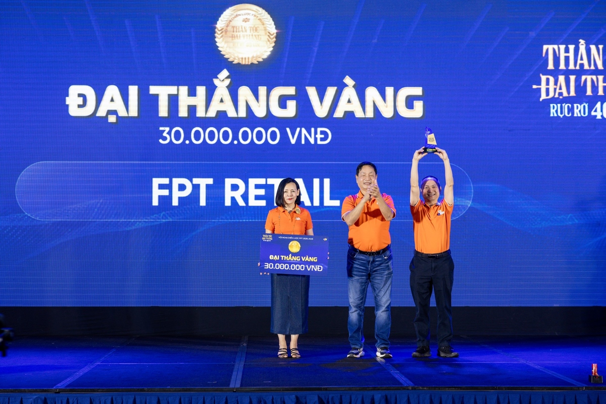 <p class="Normal" style="text-align:justify;"> Khép lại phần trình bày sôi nổi và căng thẳng, Hội nghị Chiến lược FPT đã vinh danh các CTTV có phần trình bày xuất sắc trong phần thi chiến lược: Viễn thông FPT giành Bứt phá Đồng, còn đơn vị Giáo dục FPT nhận giải Thần tốc Bạc. Đỉnh vinh quang của mùa chiến lược 2025 thuộc về Bán lẻ FPT với Đại thắng Vàng, với điểm số gần như tuyệt đối tới từ Hội đồng giám khảo và Ban điều hành Tập đoàn.</p>