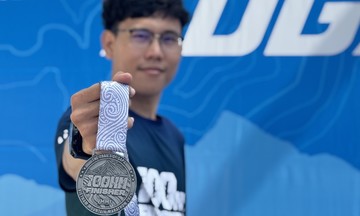 Kỹ sư phần mềm ô tô FPT leo núi chinh phục giới hạn