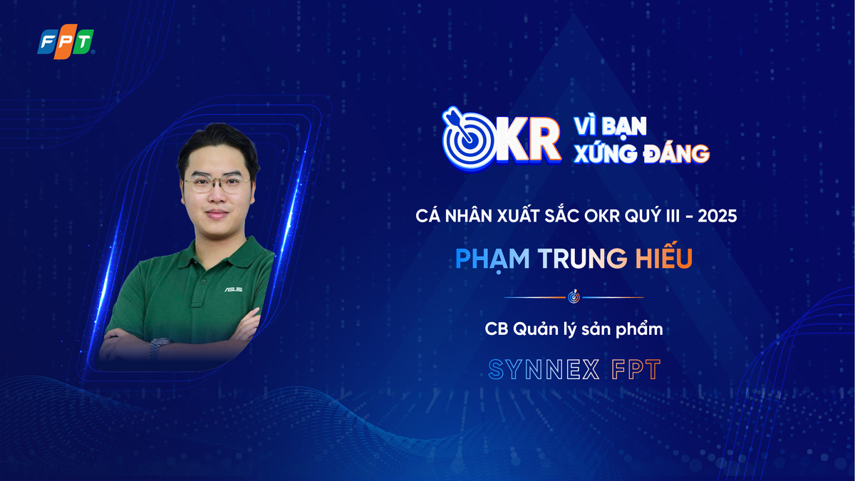 <p class="Normal"> Nhiệm vụ của <strong>Phạm Trung Hiếu - cán bộ quản lý sản phẩm tại Synnex FPT</strong> trong quý III không đơn giản. Đó không chỉ là tăng trưởng doanh số ASUS, mà là kéo tăng trưởng trong một thị trường đang chững lại, cạnh tranh khốc liệt và biên lợi nhuận bị siết chặt. Mục tiêu tăng trưởng tối thiểu 40% so với cùng kỳ đặt ra áp lực rất lớn, đặc biệt khi người dùng có xu hướng thắt chi tiêu, chuỗi cung ứng biến động và các đối thủ liên tục tung khuyến mại mạnh.</p> <p class="Normal"> Để vượt qua bài toán này, anh Hiếu đã tái cấu trúc toàn bộ phương án bán hàng theo hai nhóm khách hàng: Key Accounts và kênh truyền thống. Song song, anh làm việc trực tiếp với hãng ASUS để thương lượng chiết khấu, hỗ trợ marketing và cam kết line-up mới. Việc mở rộng line-up sản phẩm được xem là yếu tố sống còn để tăng thị phần kênh phân phối.</p> <p class="Normal"> Kết quả, anh Hiếu hoàn thành 200% mục tiêu phát triển line-up, đạt 88% mục tiêu tăng trưởng doanh số và mở rộng được tệp khách hàng chiến lược, tạo nền tăng trưởng cho quý tiếp theo. Quản lý trực tiếp nhận xét, anh Hiếu là người luôn chủ động xung phong nhận việc khó, xử lý tình huống nhanh và đặc biệt kiên định với mục tiêu đến cùng.</p>