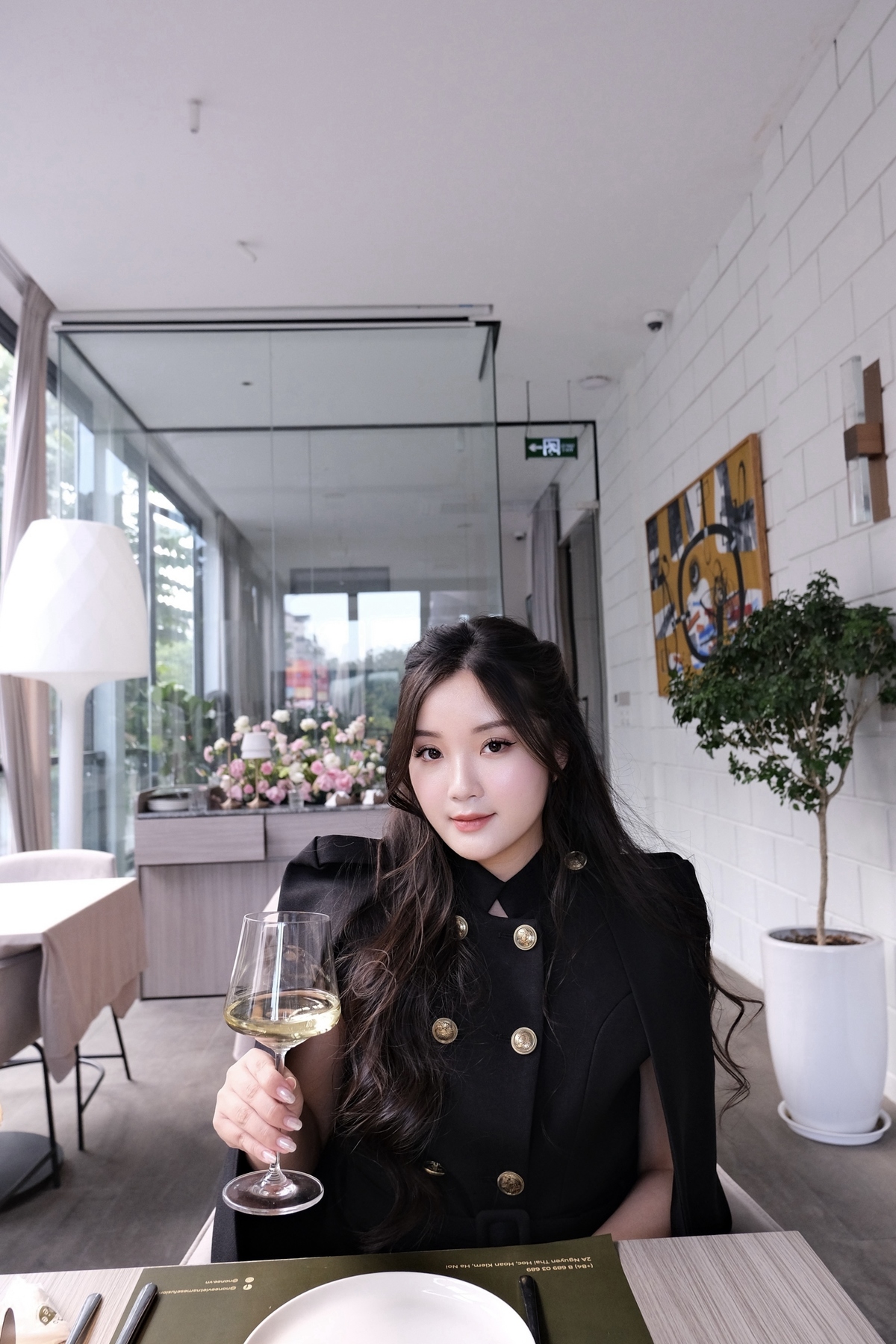 <p class="Normal" style="text-align:justify;"> Ít ai biết rằng, nguồn cảm hứng đưa Linh đến với FPT đến từ… người thân sinh. Trước đây, bố Linh từng có thời gian công tác tại FPT và thường kể cho con gái nghe về một môi trường trẻ trung, năng động và giàu tinh thần sáng tạo. Những câu chuyện đó đã gieo trong cô mong muốn được một lần trải nghiệm nơi mà bố từng gắn bó.</p>