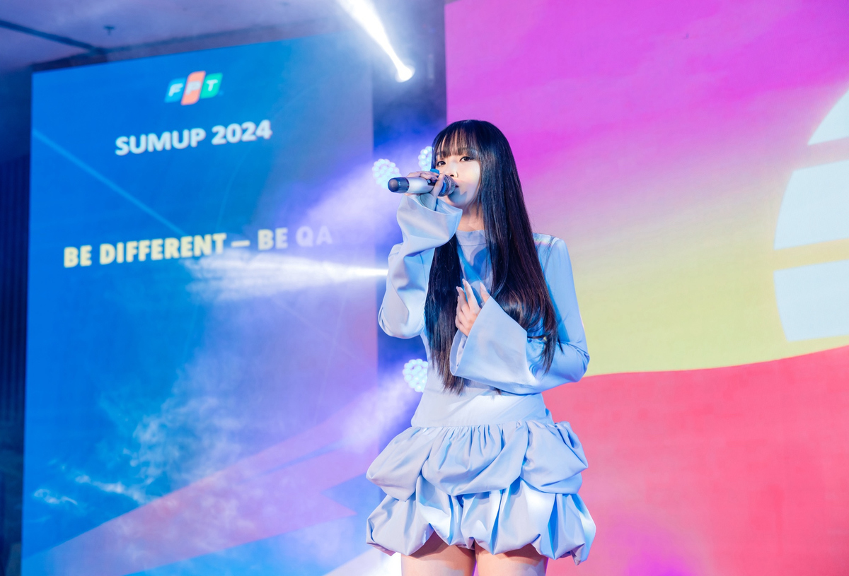 <p class="Normal" style="text-align:justify;"> Điều khiến Linh tự hào nhất khi là người FPT chính là cơ hội được tiếp cận những xu hướng công nghệ hiện đại nhất, được học hỏi, đổi mới và trưởng thành mỗi ngày. Từ tư duy đến kỹ năng chuyên môn, mọi thứ đều không ngừng phát triển.</p>