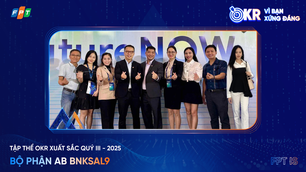 <p class="Normal"> Mục tiêu của bộ phận AB BNKSAL9 &lpar;FPT IS&rpar; trong quý III là hoàn thành doanh thu từ nhóm khách hàng chiến lược DTCPay, SBILH, UOB, đồng thời bảo đảm biên lợi nhuận gộp tối thiểu 30%. Thực tế, đây đều là khách hàng mới với quy trình thẩm định phức tạp, yêu cầu nhiều vòng RFP &lpar;yêu cầu đề xuât&rpar;, POC &lpar;chứng minh khái niệm&rpar;, kiểm thử bảo mật và tuân thủ, thường chỉ ký dự án nhỏ trong giai đoạn đánh giá năng lực nhà cung cấp.</p> <p class="Normal"> Team đã chủ động tiếp cận thông qua các kênh uy tín, đầu tư kỹ lưỡng cho hồ sơ năng lực, bài trình bày giải pháp và chiến lược giá phù hợp thị trường. Song song, lãnh đạo cấp cao tham gia trực tiếp các vòng đàm phán then chốt để rút ngắn thời gian thương lượng và tránh bị ép “margin” &lpar;giao dịch ký quỹ&rpar;. Kết quả, đơn vị ký hợp đồng thành công với cả ba khách hàng, đạt 61,2 tỷ doanh thu, tương đương 122% mục tiêu, cùng biên lợi nhuận gộp 36%. AB BNKSAL9 không chỉ hoàn thành OKR mà còn khẳng định vai trò “đánh trận lớn” tại mảng khách hàng chiến lược của FPT IS Bank.</p>