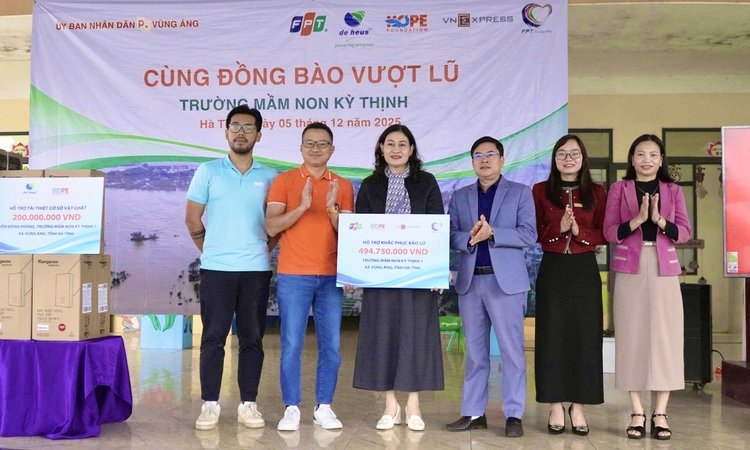 'Cùng đồng bào vượt lũ' hỗ trợ gần 800 triệu đồng tái thiết trường học tại Hà Tĩnh