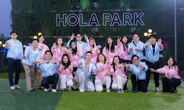 FPT và Vietnam Airlines kết thông gia, mở cơ hội kết đôi cho người trẻ