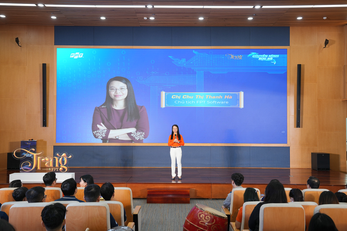 <p class="Normal" style="text-align:justify;"> Đại diện Ban giám khảo, chị Chu Thanh Hà, Chủ tịch Phần mềm FPT, đã gửi lời chúc mừng nồng nhiệt tới 13 sĩ tử xuất sắc nhất đã vượt qua hàng loạt thử thách cam go để góp mặt tại vòng thi quyết định.</p> <p class="Normal" style="text-align:justify;"> Chị nhấn mạnh, bước sang mùa thứ 28, thi Trạng vẫn luôn là "đặc sản" văn hóa đáng tự hào của người FPT. Đây không chỉ là sân chơi đề cao tinh thần học tập suốt đời, đổi mới sáng tạo liên tục, mà còn là nơi tìm kiếm và bồi dưỡng những hạt giống lãnh đạo kế cận cho Tập đoàn.</p> <p class="Normal" style="text-align:justify;"> Đặc biệt, trong bối cảnh FPT đang đứng trước những cơ hội lịch sử, khi trí tuệ nhân tạo &lpar;AI&rpar; đang len lỏi và tác động mạnh mẽ tới mọi hoạt động, chị Hà kỳ vọng: "Thế hệ lãnh đạo tiếp theo của FPT buộc phải chuyển mình mạnh mẽ để sẵn sàng đón nhận những cơ hội mới". Chị cũng gửi gắm niềm tin rằng khán giả và cổ động viên sẽ được chứng kiến những màn thể hiện bản lĩnh, khẳng định sự chuyển mình rực rỡ của các sĩ tử trong ngày hôm nay.</p>