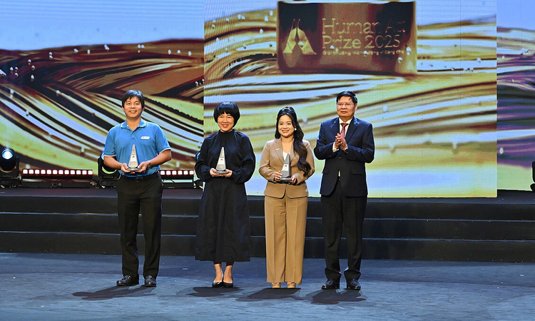 FPT nhận 'cú đúp' giải thưởng Hành động vì cộng đồng