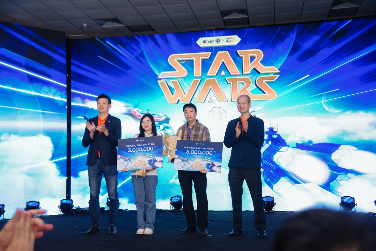 <p class="Normal"> Loạt giải thưởng được BTC iKhiến trao cho các đơn vị, cá nhân: Đơn vị triển khai iKhiến hiệu quả nhất dành cho nhà Viễn thông; Đơn vị có nhiều sáng kiến nhất dành cho FPT Nhât Bản &lpar;nhà Phần mềm&rpar;, Cá nhân hết mình vì iKhiến dành cho Vũ Nhật Huy &lpar;nhà Giáo dục&rpar;…</p>
