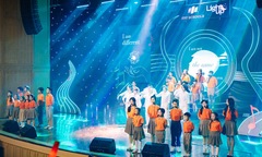 Học sinh FPT khẳng định tài năng âm nhạc và ngoại ngữ tại chung kết cuộc thi hát tiếng Anh Light Up 2025