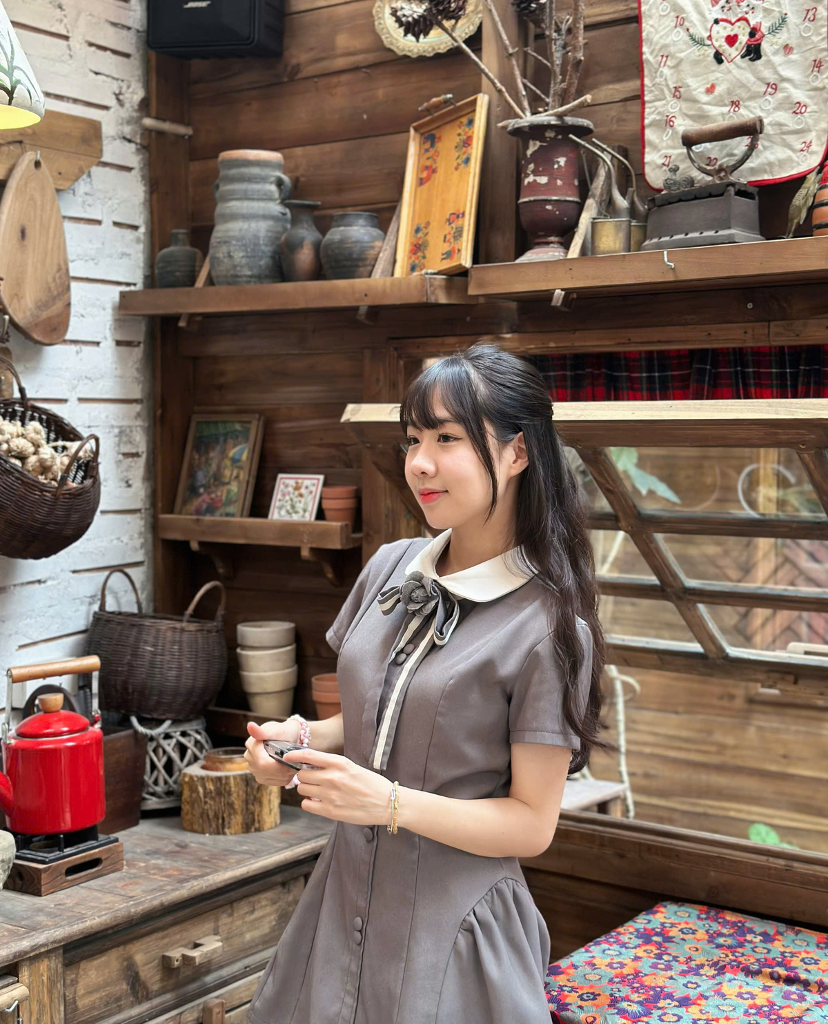 <p class="Normal" style="text-align:justify;"> Bên cạnh đó, với Tuyết, điều cô học được trong hành trình làm việc tại FPT là luôn chủ động cải thiện bản thân. Không chờ cơ hội đến, mà tự mình tìm cách tốt hơn, hiệu quả hơn cho từng phần việc nhỏ nhất.</p>