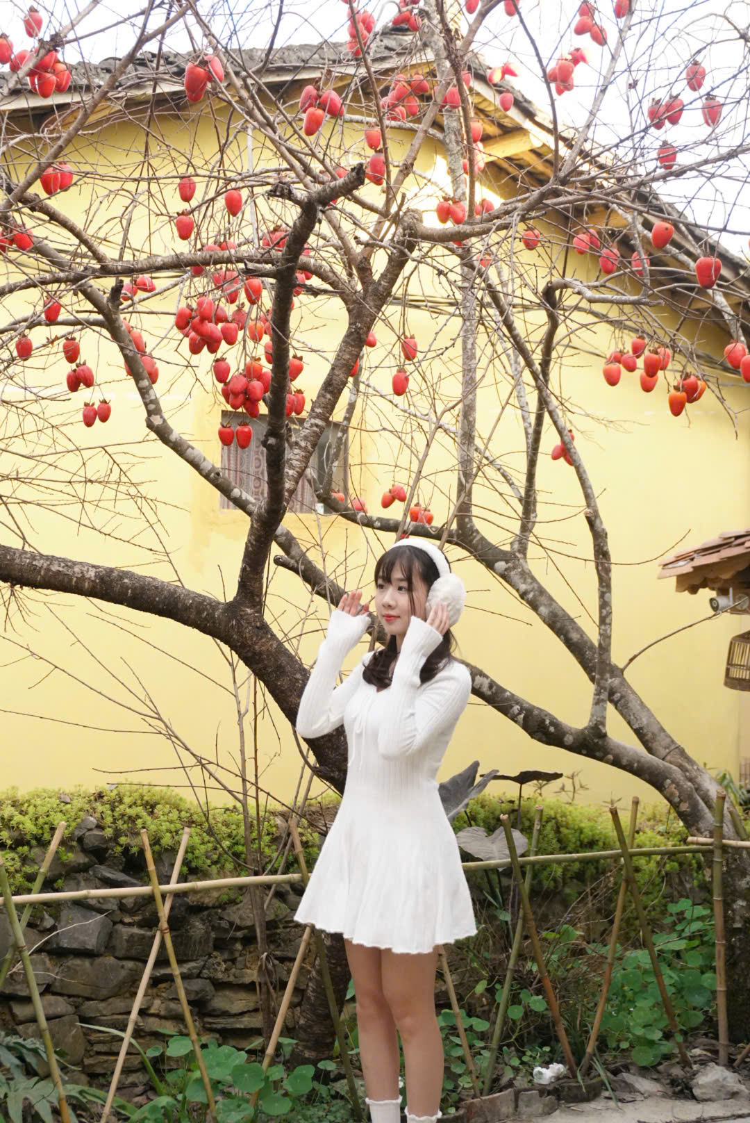 <p class="Normal" style="text-align:justify;"> “With confidence, you have won before you have started" &lpar;trích dẫn của Marcus Garvey&rpar;, Tuyết rất thích câu nói này. Với cô, sự tự tin và tích cực luôn là điểm khởi đầu quan trọng nhất, giúp mình dám thử thách, dám bước ra khỏi vùng an toàn và tiến xa hơn mỗi ngày.</p>