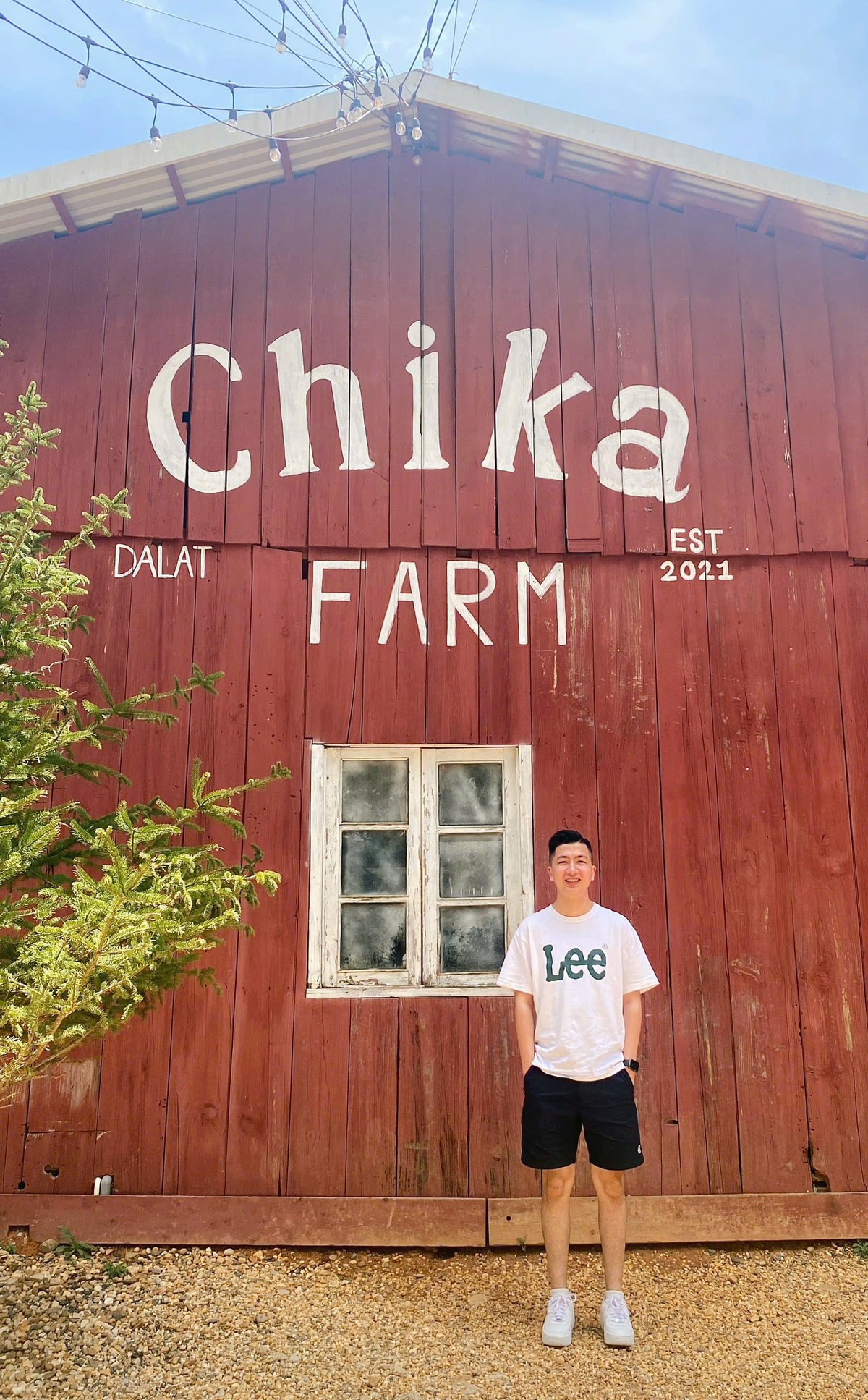 <p class="Normal" style="text-align:justify;"> Sau khi kết thúc ca trực, anh thiết lập một “thời gian ranh giới” tuyệt đối cho cá nhân, nơi anh tìm thấy niềm vui đơn giản qua những trang sách hoặc những giây phút yên tĩnh một mình.</p>