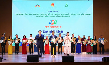 Đại diện nhà Giáo dục FPT giành giải Nhất vinh danh Trường học sinh thái