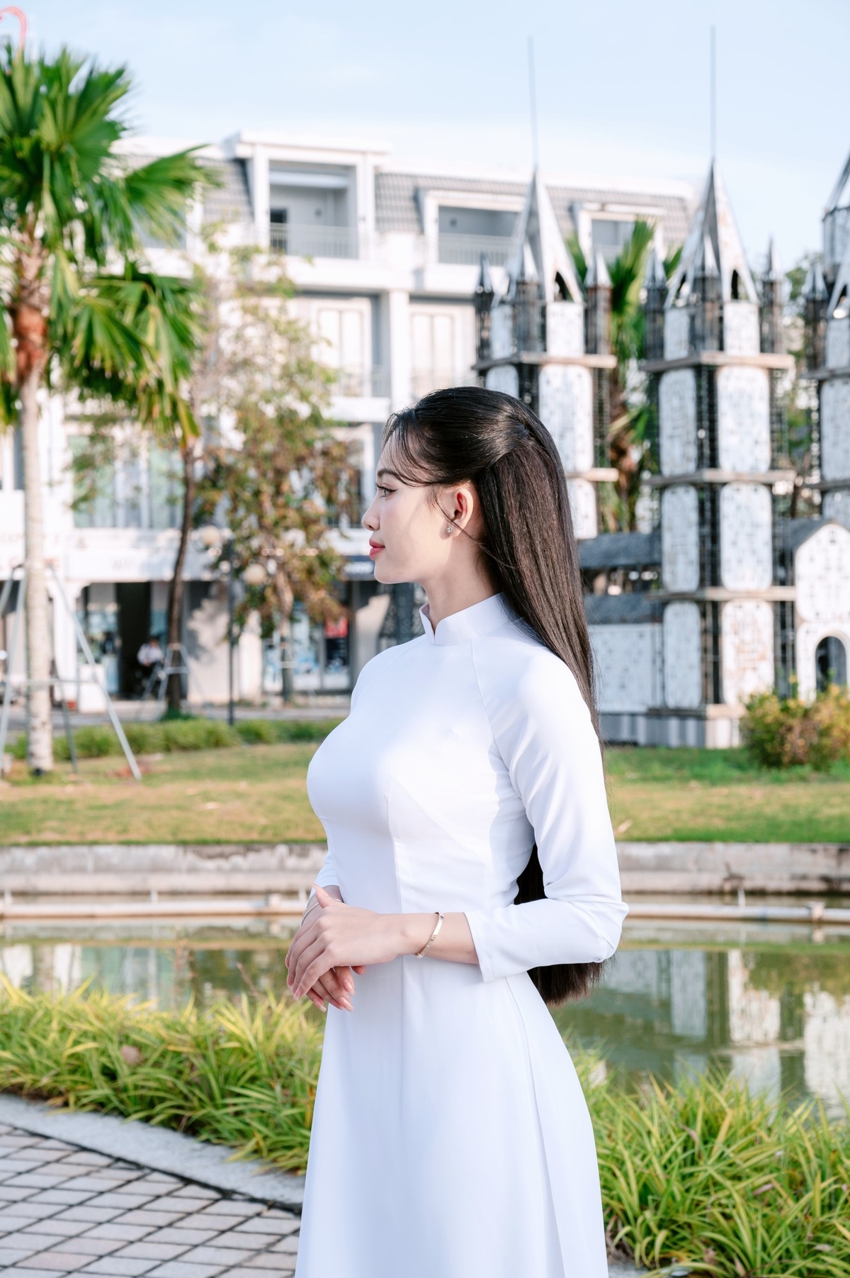 <p class="Normal" dir="ltr" style="text-align:justify;"> Nhân dịp sinh nhật Viễn thông FPT, Mai Huỳnh Sương gửi lời chúc mừng rực rỡ và đầy năng lượng đến đại gia đình sắc cam. Cô bày tỏ niềm tự hào về một môi trường làm việc trẻ trung, chuyên nghiệp - nơi mỗi cá nhân luôn được tin tưởng và trao cơ hội để bứt phá giới hạn bản thân.</p> <p class="Normal" dir="ltr" style="text-align:justify;"> “Mong mỗi người Viễn thông FPT đều giữ vững tinh thần đoàn kết, nhiệt huyết và bản lĩnh, cùng chinh phục những cột mốc mới. Chúc nhà ‘Cáo’ tuổi mới nhiều sức bật, không ngừng lan tỏa những giá trị tốt đẹp nhất đến khách hàng và toàn thể CBNV”, Sương bày tỏ.</p>