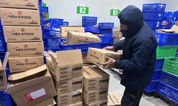 Chạm Tết FPT: Ở kho lạnh nhưng... ấm