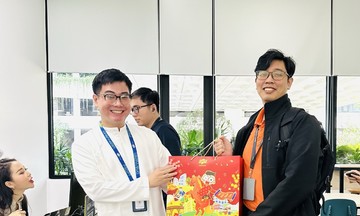 Quà Tết đâu chỉ dành cho người FPT