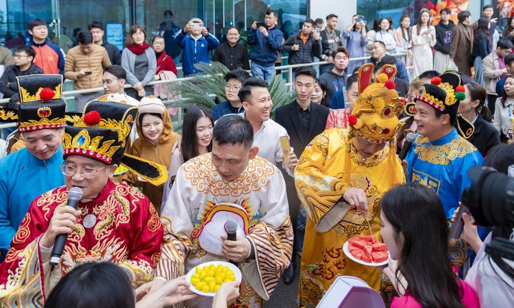 Tràn ngập khí Tết tại Hội làng FPT 2026