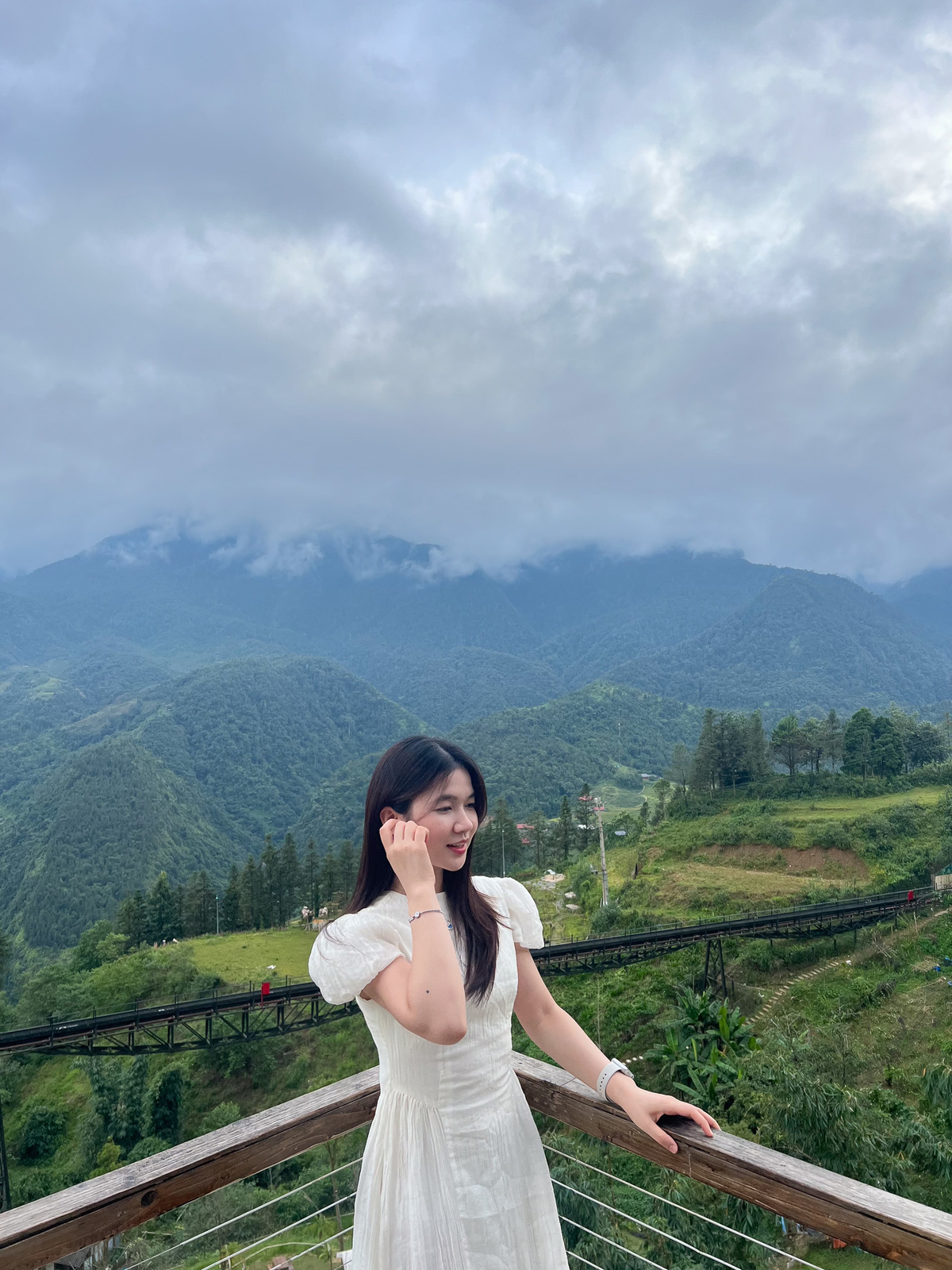 <p class="Normal" style="text-align:justify;"> Giữ vững tinh thần từ thời sinh viên "học hết mình, chơi hết sức", Phương Thanh của hiện tại là phiên bản "làm hết mình, sống hết sức". Những chuyến du lịch ngắm biển, lên rừng chính là liều thuốc tinh thần chứng minh rằng: Con gái làm IT không hề khô khan hay thiếu thời gian cho bản thân.</p>