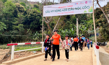 Thầy trò nhà FPT chung tay xây cầu cho hơn 1.600 dân bản vùng cao Sơn La