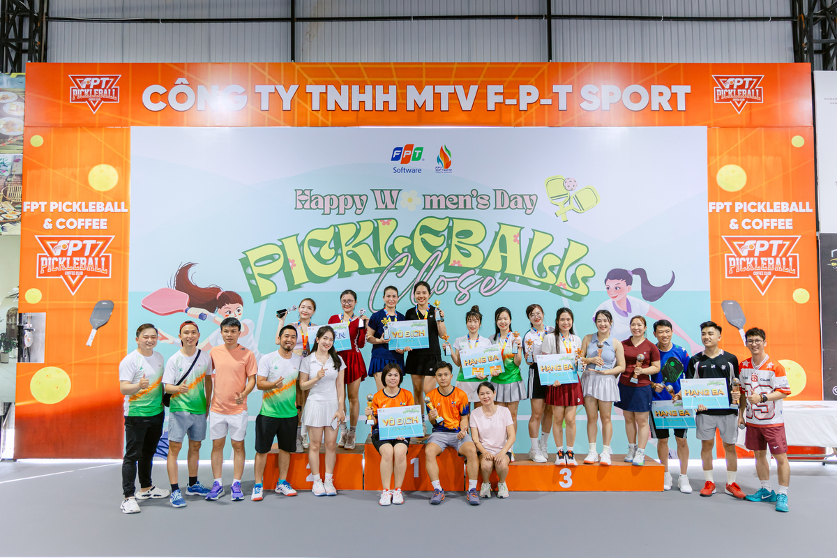 <p> Sau những trận tranh tài căng thẳng, giải đấu đã tìm ra những nhà vô địch xứng đáng. Ở nội dung đôi nữ, cặp vận động viên Hoàng Thị Hiền và Phạm Thị Thắm xuất sắc giành ngôi vô địch sau loạt trận ấn tượng. Trong khi đó, ở nội dung đôi nam - nữ, chức vô địch thuộc về cặp Phạm Viết Lịch và Vũ Thị Hảo với màn trình diễn thuyết phục và phối hợp ăn ý.</p>