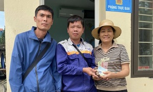 Kỹ thuật viên Viễn thông FPT trả lại tài sản cho người đánh rơi