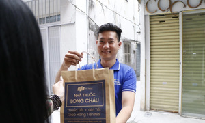 Hệ thống FPT Long Châu cam kết giữ giá, 'free ship' tận nhà