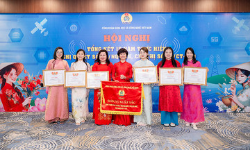 FPT nhận Cờ thi đua xuất sắc từ Bộ Khoa học và Công nghệ