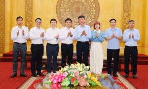 CEO FPT làm việc với Bí thư Ninh Bình, thúc đẩy hợp tác chuyển đổi số và giáo dục