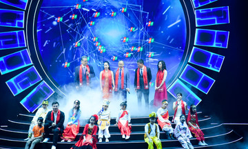 Tam hậu FPT hòa cùng giai điệu We Are The World