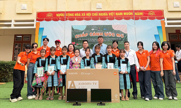 Người FPT tiếp sức đến trường cho học sinh vùng cao Sơn La