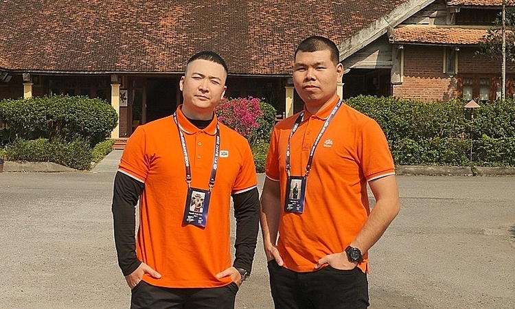 Những cuộc đàm phán xuyên lục địa của Đinh Ngọc Tú
