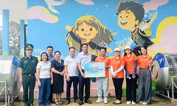 FPT phối hợp khám, cấp phát thuốc miễn phí cho học sinh vùng cao