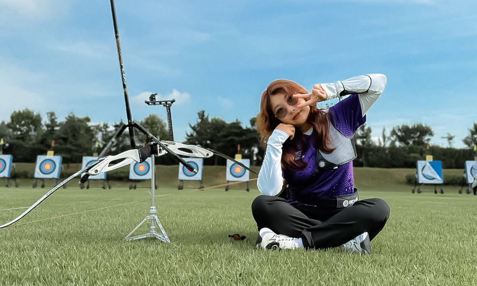 Cô gái marketing nhà F chọn bắn cung rèn tâm tĩnh
