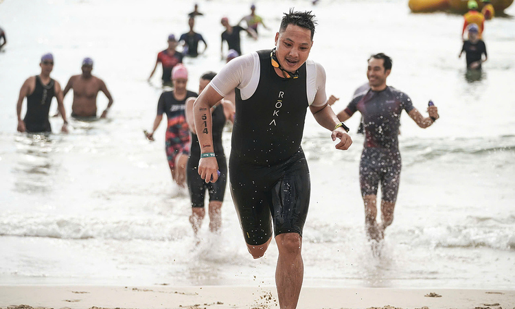 IRONMAN Hoàng Quốc Việt - Giảng viên FPT xỏ giày đi chạy từ 5h sáng