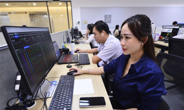 FPT đóng vai trò ‘đầu kéo’ khi dòng tiền đổ mạnh vào cổ phiếu công nghệ