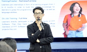'Ông đỡ' Nguyễn Văn Huyên của nhà Phần mềm