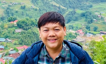 Bản sắc qua chiếc áo cam