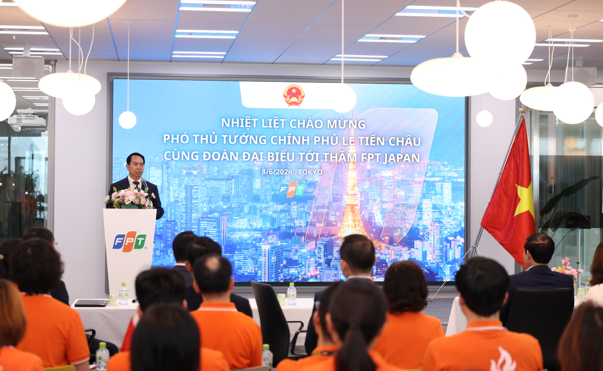 <p> Anh Nguyễn Việt Vương, PTGĐ FPT Nhật Bản, giới thiệu và chào mừng Phó Thủ tướng Lê Tiến Châu và đoàn công tác của Chính phủ đến thăm công ty FPT tại Nhật Bản.</p>
