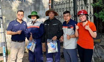 Trải dài từ Bắc vào Nam, ‘Nước mát vui tươi’ xoa dịu cái nắng cho người Viễn thông