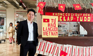Anh Nguyễn Phi Hùng được vinh danh từ nhà xuất bản hàng đầu thế giới