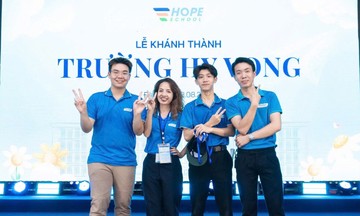 Khi người F 'hóa' người thân