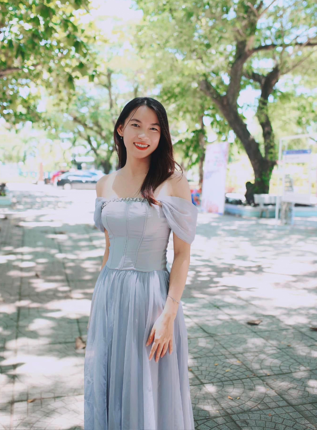 <p class="Normal"> <span>Đằng sau cô gái trẻ sở hữu nhiều thành tựu đáng nể ấy là câu chuyện về đam mê, sự kỷ luật và khát vọng không ngừng hoàn thiện bản thân. </span>Mỗi sáng thứ Hai, cô nang luôn chọn một “từ khóa” như: hiệu suất, năng lượng hay chỉn chu... làm mục tiêu cho cả tuần, từ đó định hướng cách làm việc và phát triển bản thân. </p>