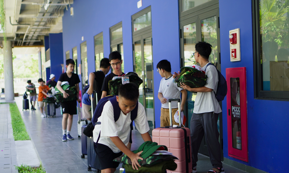 41 FSmall bước vào kỳ nghỉ hè 'không điện thoại'