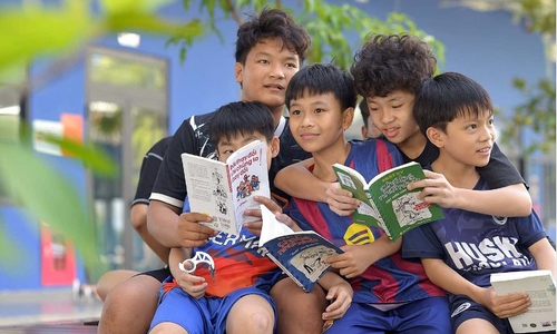 'Giành' lại tuổi thơ