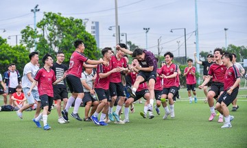FPT C1: FSOFT 2 vượt qua 'hiện tượng' FCI sau loạt penalty cân não