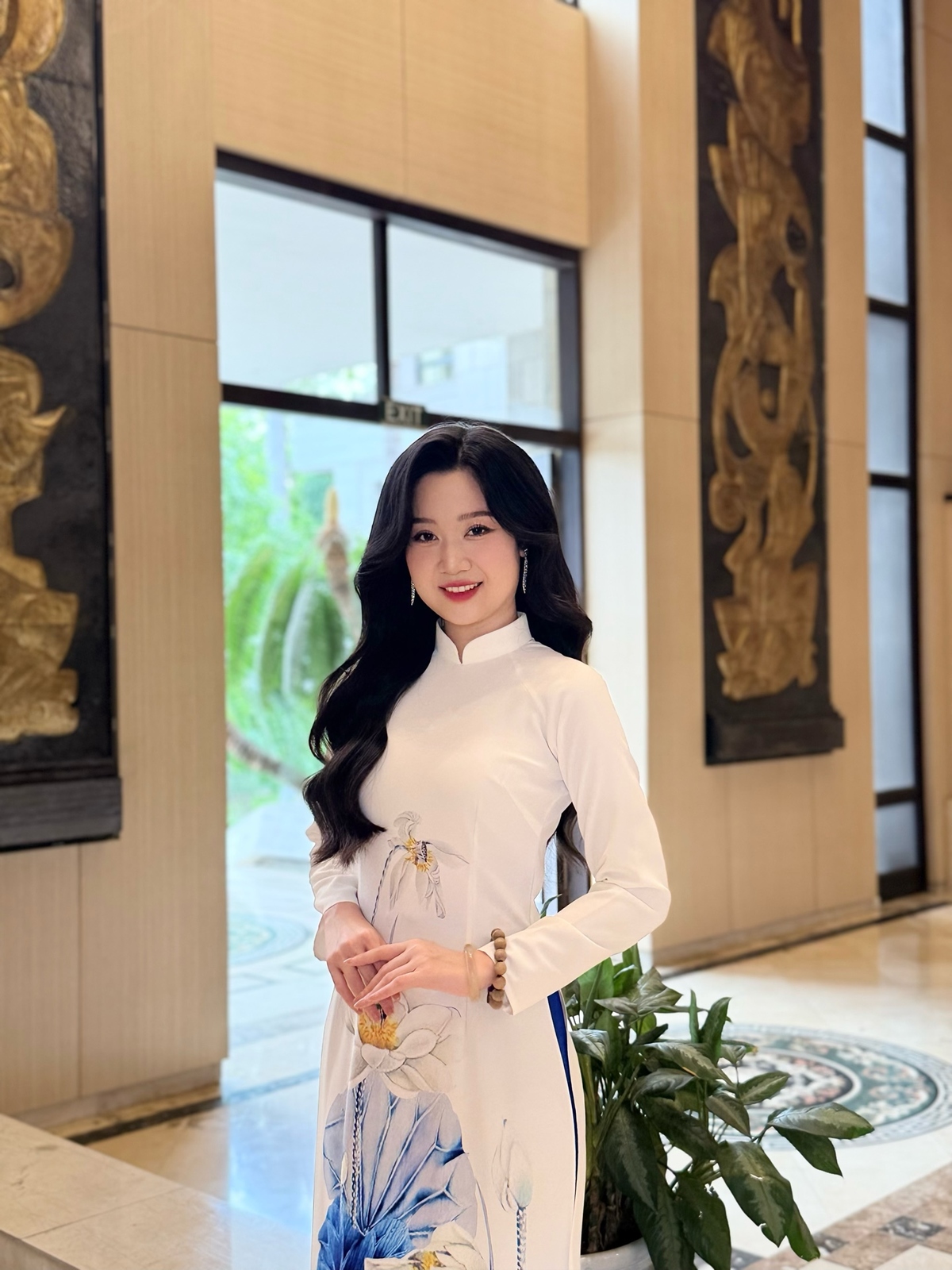 <span>Ở FPT Digital, AI không còn là xu hướng mà đã trở thành công cụ làm việc hằng ngày. Phương Anh sử dụng AI để xử lý dữ liệu, tìm ý tưởng và tối ưu quy trình, nhờ đó có thêm thời gian dành cho những công việc đòi hỏi sáng tạo và tư duy của con người.</span>