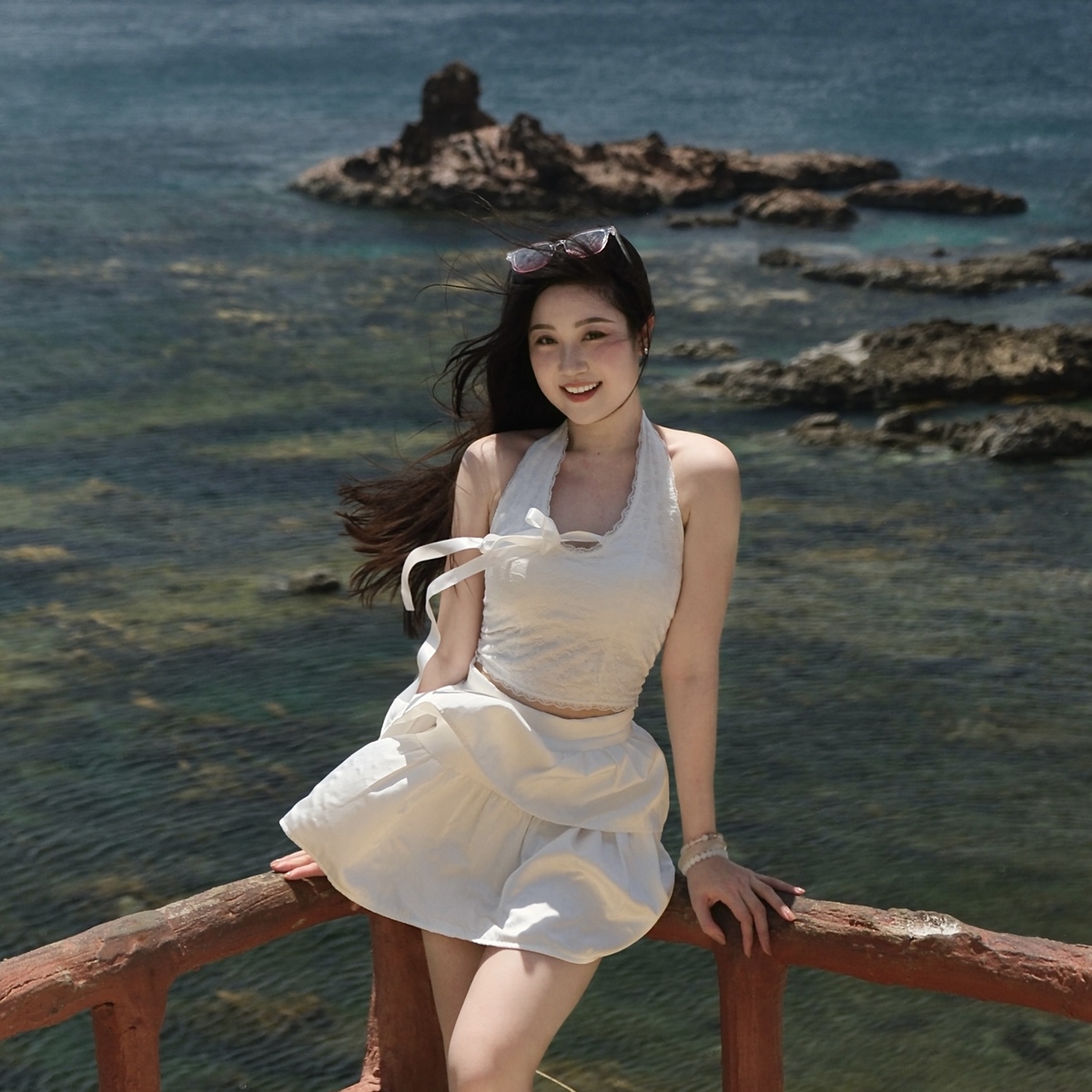 <p class="Normal" style="text-align:justify;"> Điều Phương Anh yêu thích nhất ở FPT là cảm giác vừa được tự do thể hiện bản thân, vừa luôn có đồng đội ở phía sau. Những người lãnh đạo đóng vai trò như những anh chị lớn, còn đồng nghiệp trở thành "gia đình thứ hai", cùng hỗ trợ nhau cả trong công việc lẫn cuộc sống.</p>