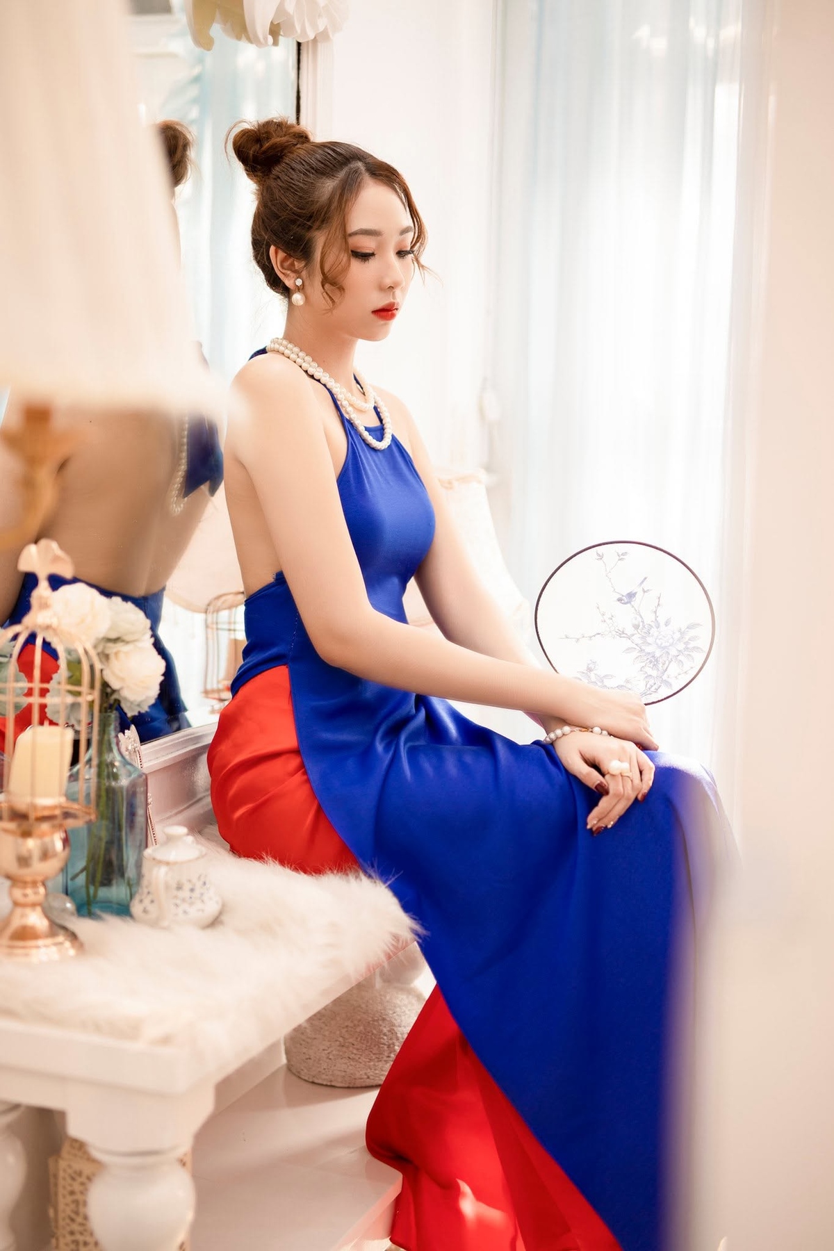 <p class="Normal" style="text-align:justify;"> Trong khi nhiều người mở email đầu ngày, Vy mở dashboard, kiểm tra traffic, thứ hạng từ khóa hay hiệu quả quảng cáo. Những chỉ số quan trọng đều được Vy tỉ mỉ kiểm tra trước khi bước vào các cuộc họp. Với chị, ngày làm việc lý tưởng là ngày "mọi chỉ số đều xanh" và bản thân học thêm được một điều mới.</p>