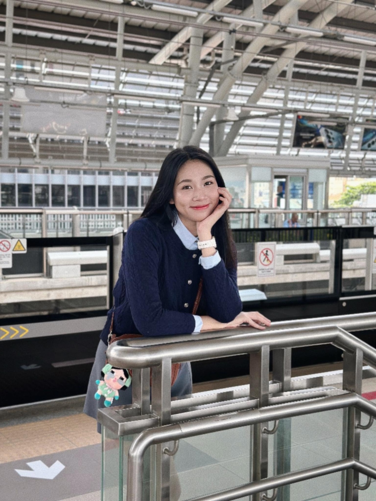<p class="Normal" style="text-align:justify;"> Giữa những bảng dữ liệu, chiến dịch quảng cáo và các dự án AI, Vy vẫn dành thời gian cho cầu lông để nạp lại năng lượng. Thể thao giúp chị giữ sự tập trung, cân bằng cảm xúc và sẵn sàng cho những bài toán marketing nhiều áp lực.</p>